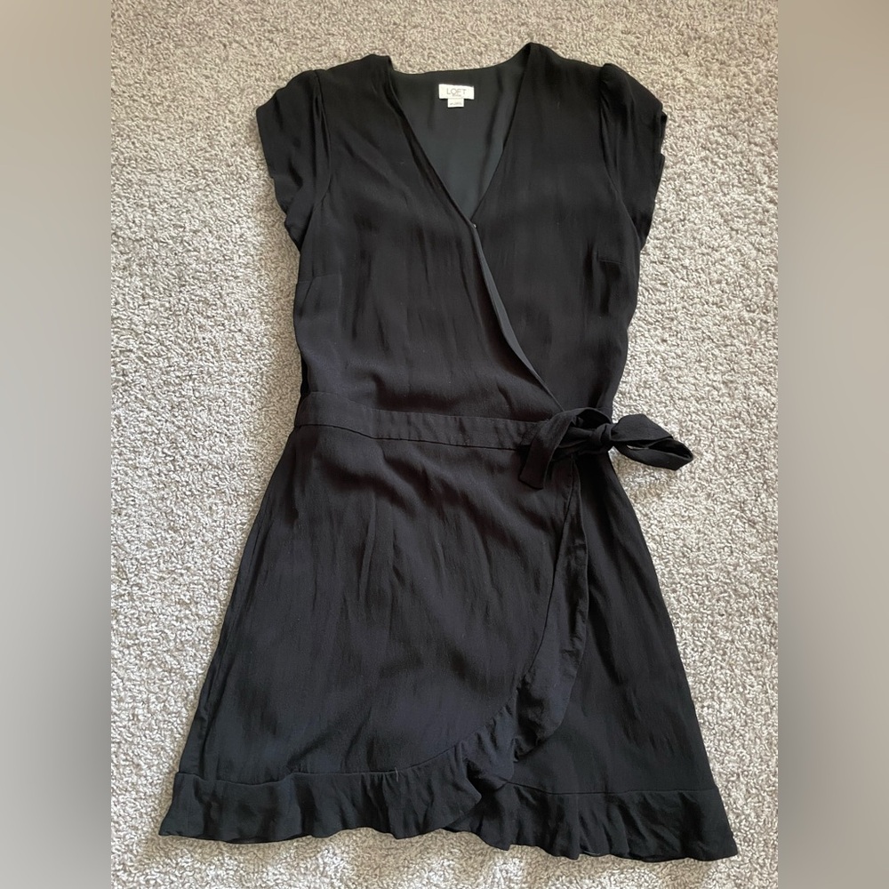 LOFT Wrap-Style Short Sleeve Dress